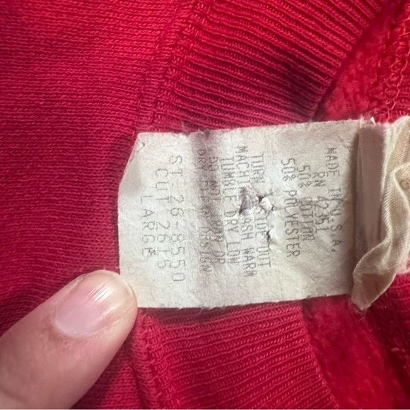 Red Crewneck Winter Christmas Sweater Size Large - Picture 8 of 9